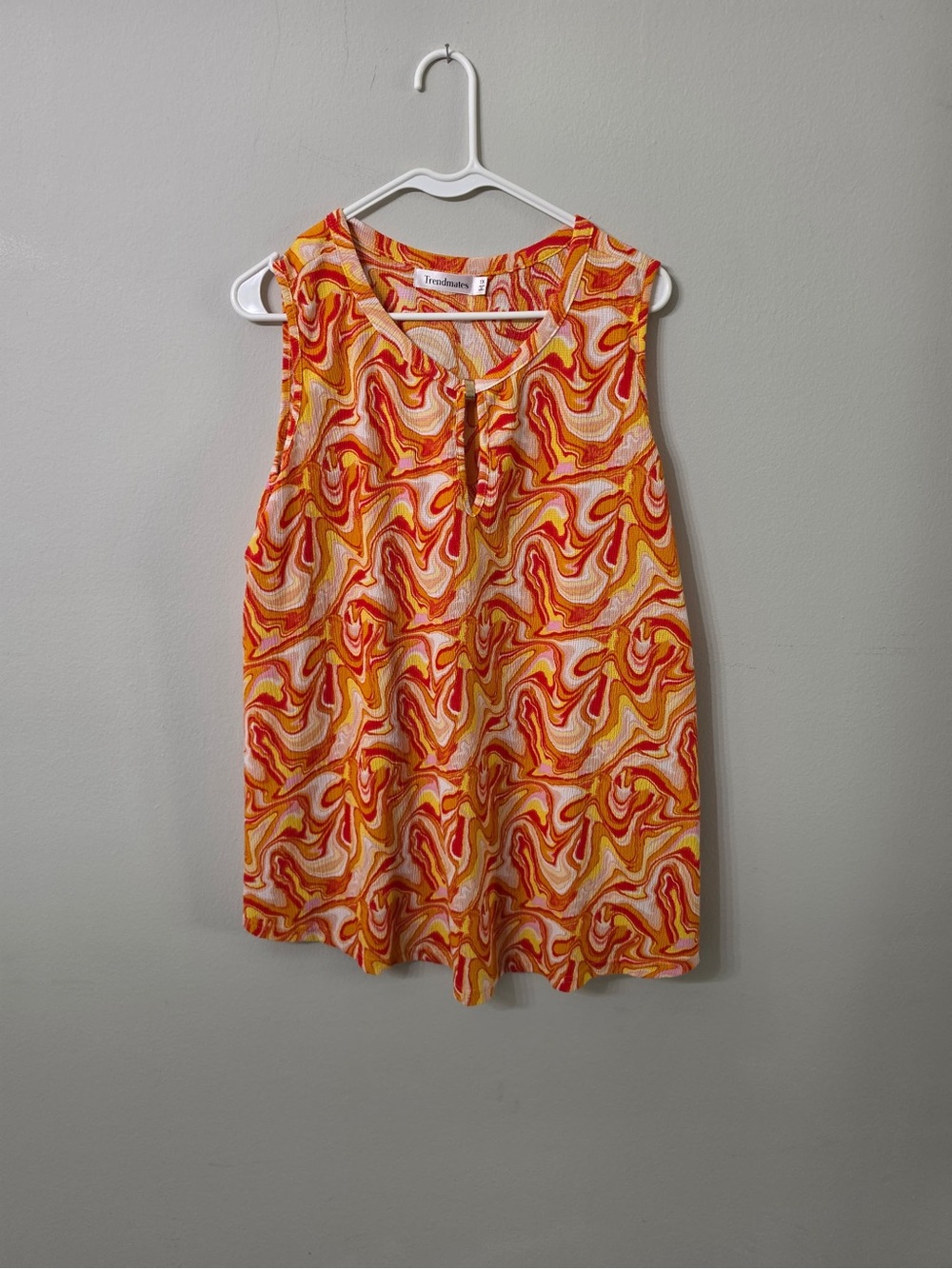 Women’s Trendmates Orange Abstract Sleeveless Blouse 1X Plus